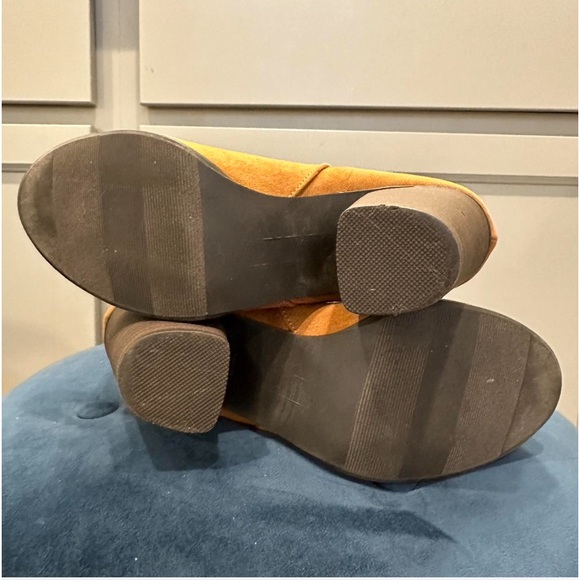 NWOT LC brown ankle boots - Picture 4 of 8